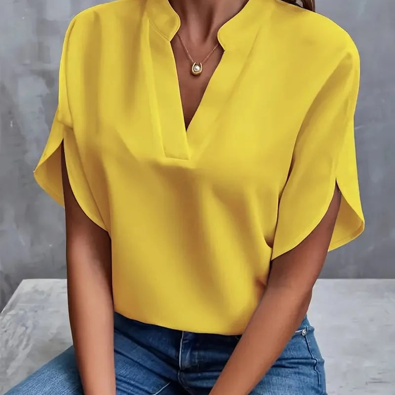 Lightweight blouse with a V-neck and elegant, loose fit