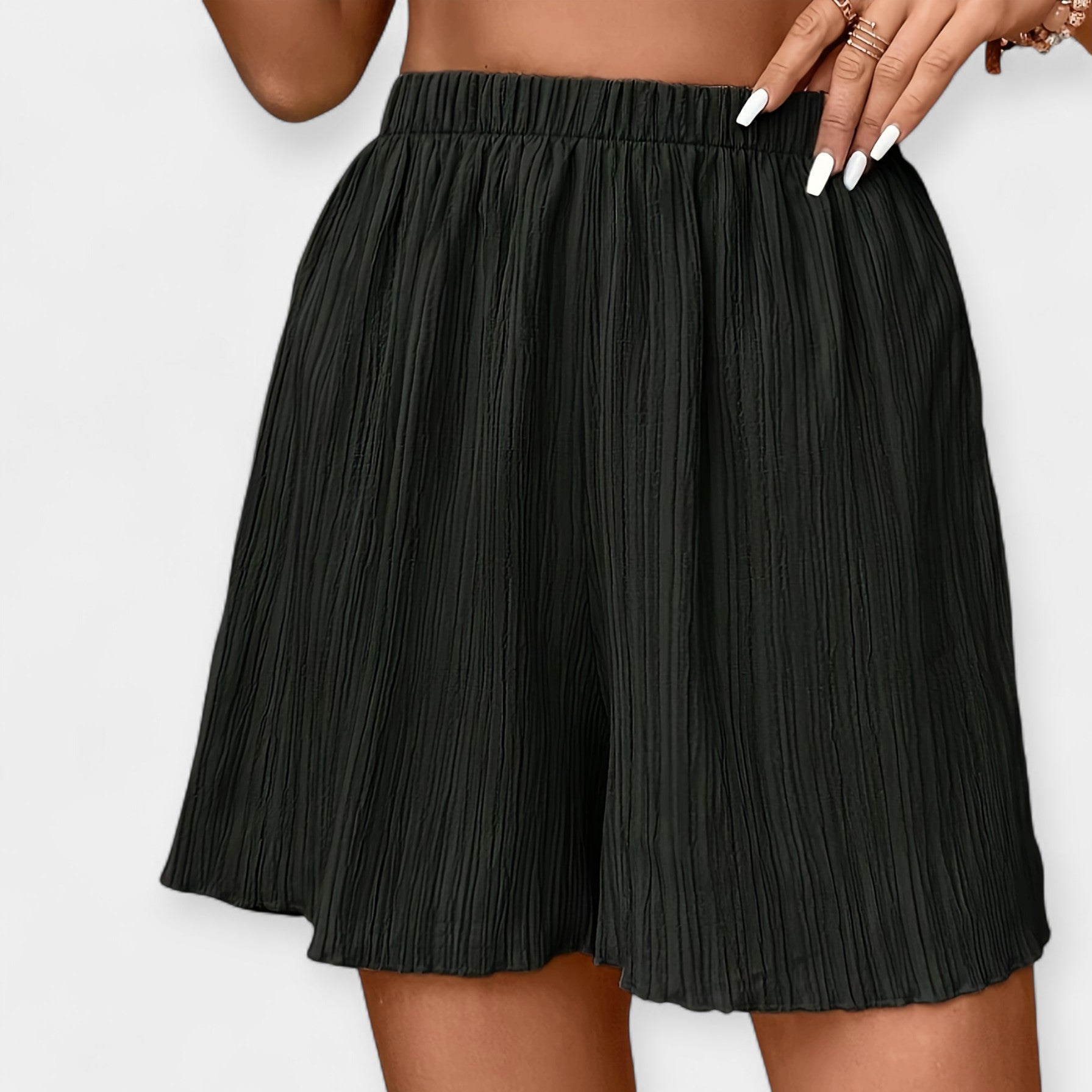 Pleated Shorts with Elastic Waist – Light Comfort and Elegant Flow