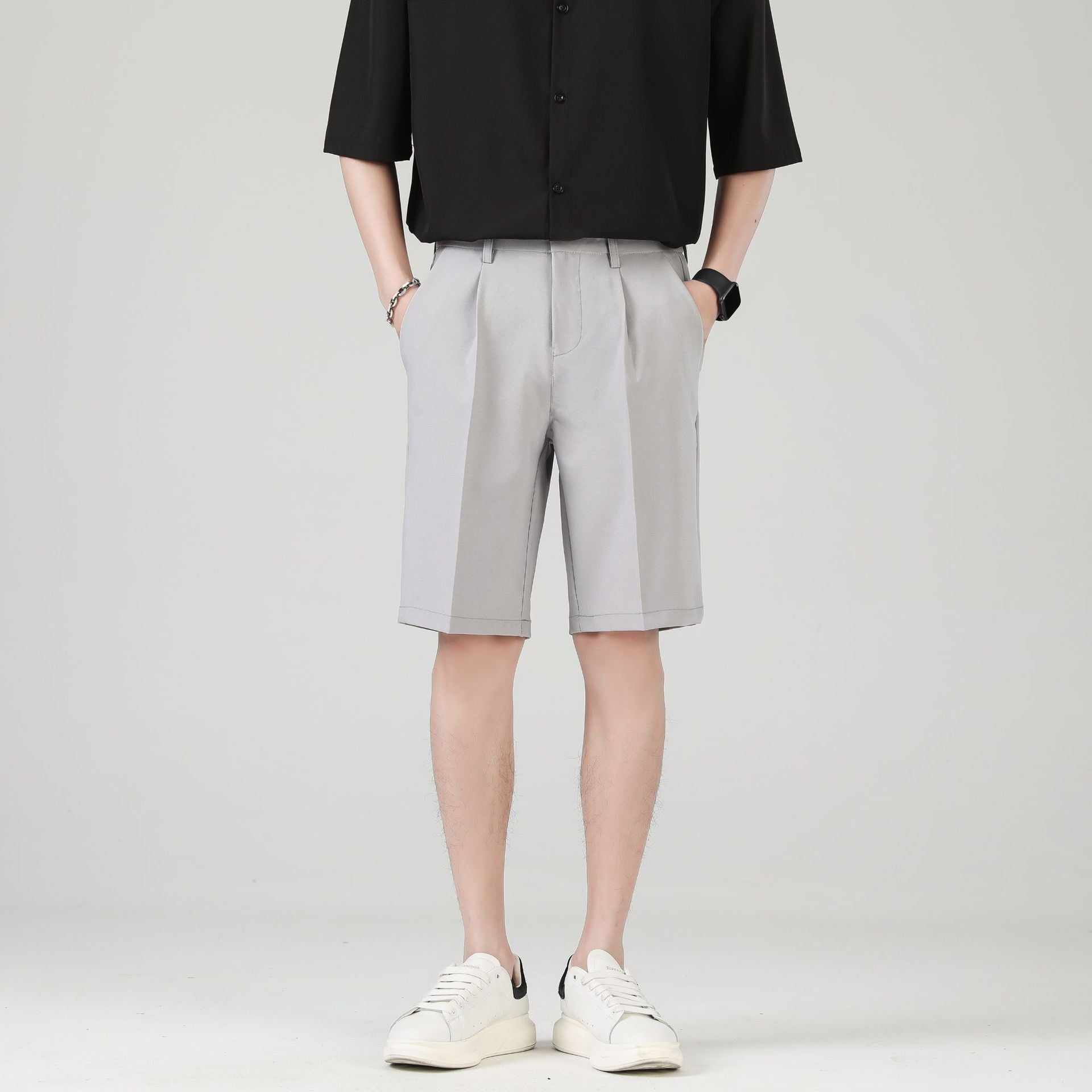 Men's Chino Shorts with Adjustment - Straight Cut with Pleats